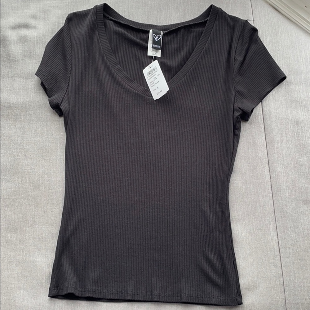 NWT Windsor v neck short sleeve top black ribbed